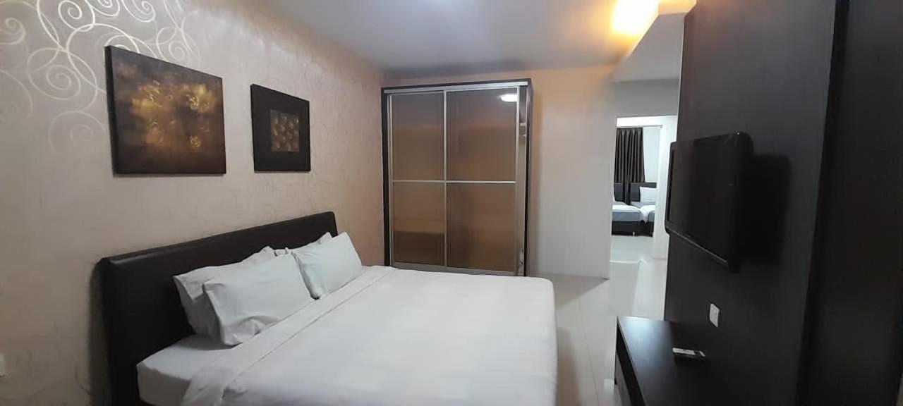 K. Riverfront Apartment Ipoh Exterior foto